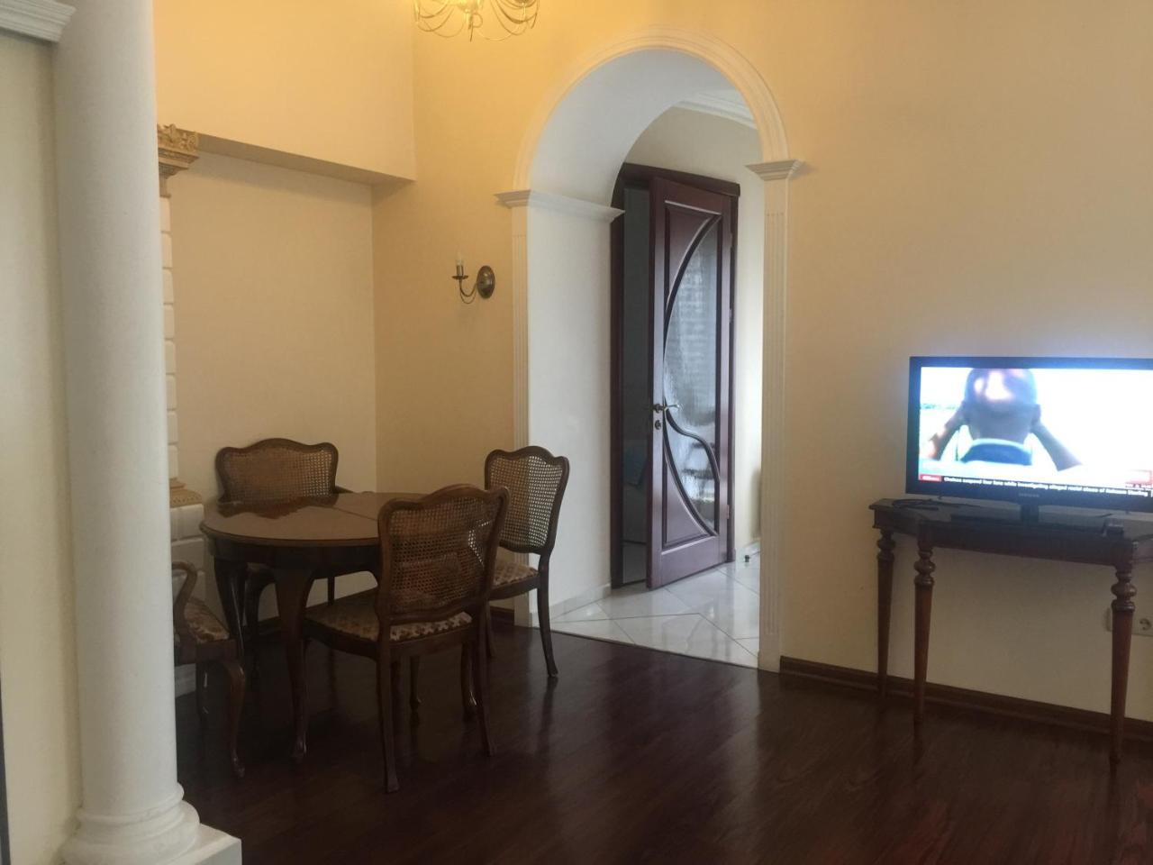Cozy Studio Near Greek Square Apartment Odesa Exterior foto