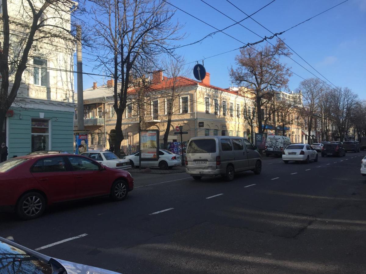 Cozy Studio Near Greek Square Apartment Odesa Exterior foto